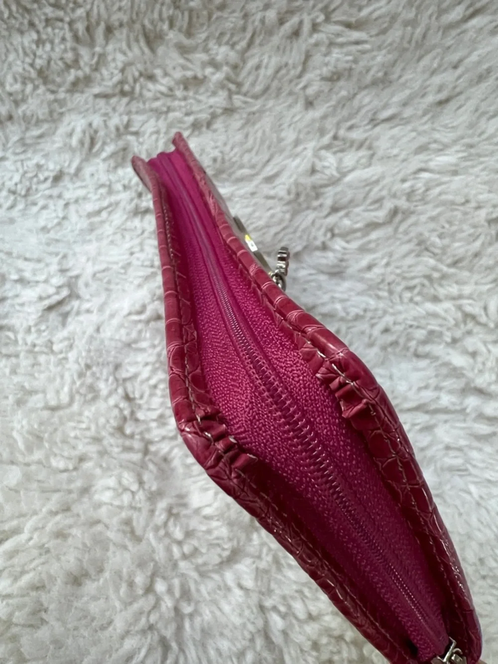 Liz Claiborne Faux Croc Pink Heart Photo Holder Clutch Purse Wallet Wristlet